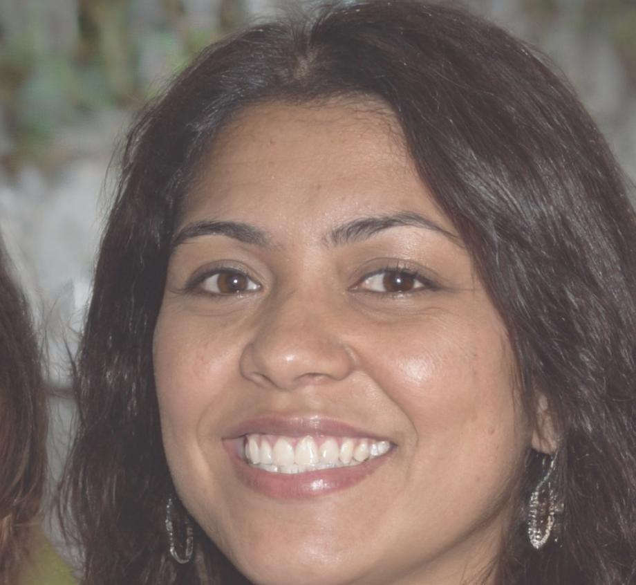 Carmen Vázquez, Consultora Senior